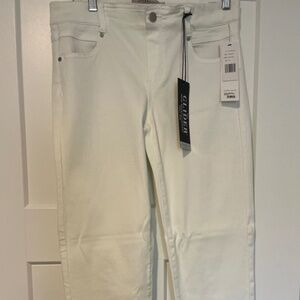 Liverpool *NWT!!** The Glider Pull On white denim